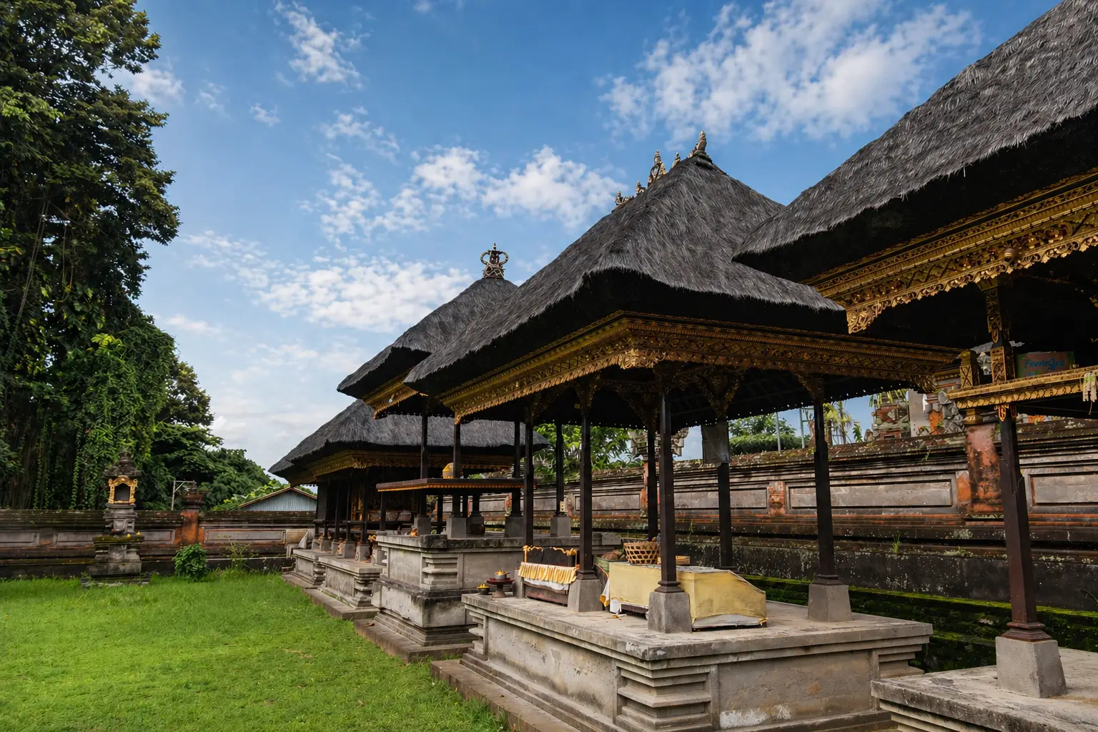 Pura Penataran Sasih