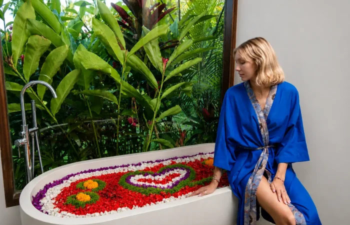 Flower Bath Decoration Emana Akatara